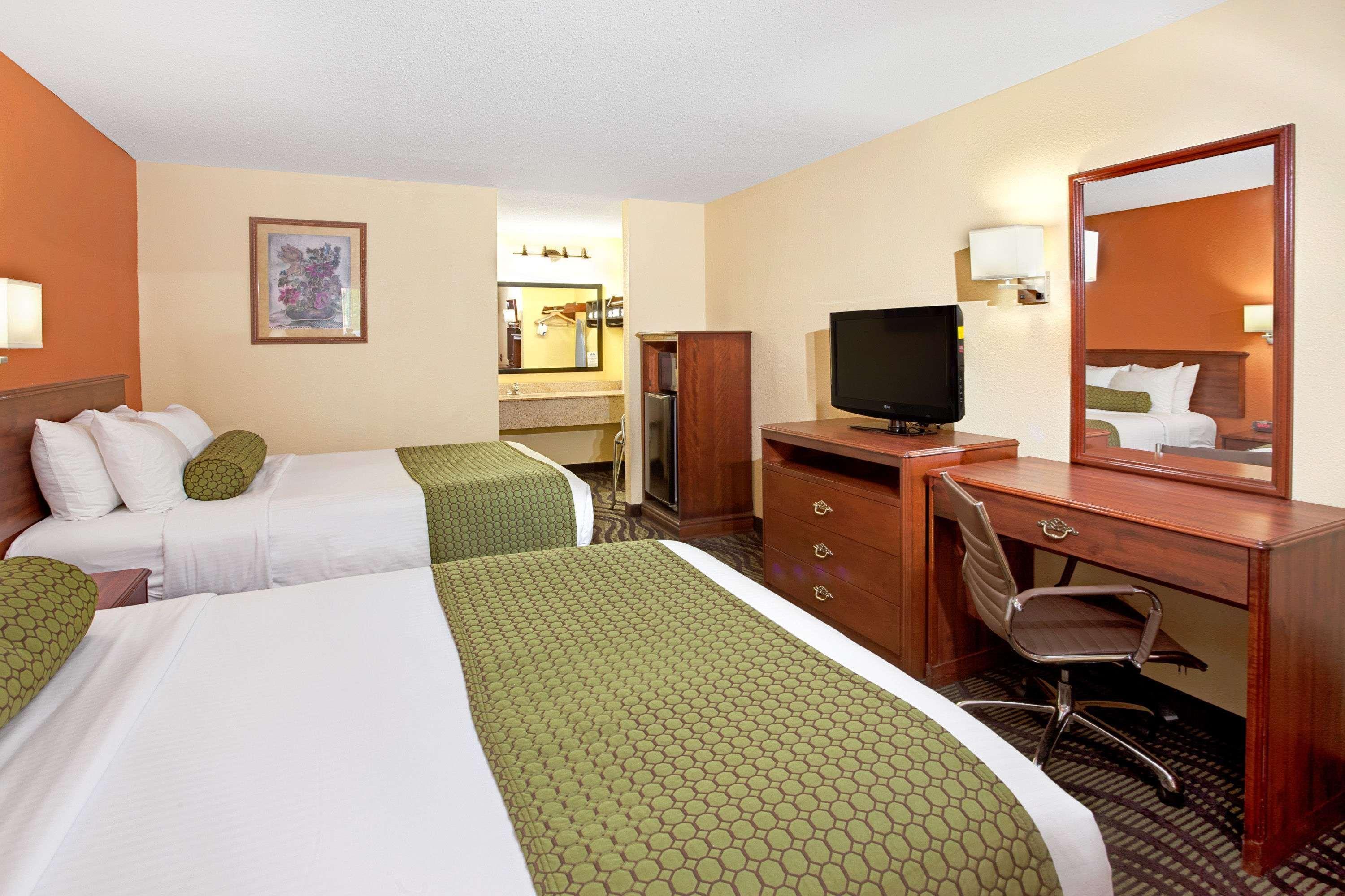 Days Inn By Wyndham Acworth Exteriör bild